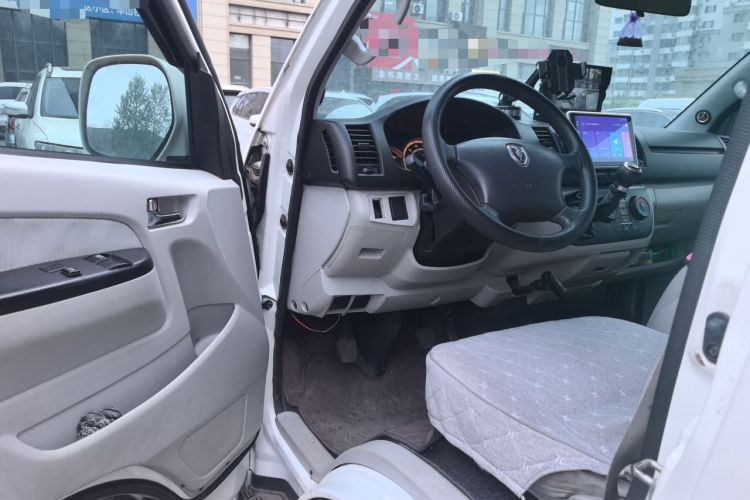 Used Jinbei Hiace 2016 2.0L Express Series Standard Version V19 Driver Seat