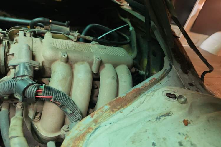 Used Jinbei Hiace  Engine Bay Left