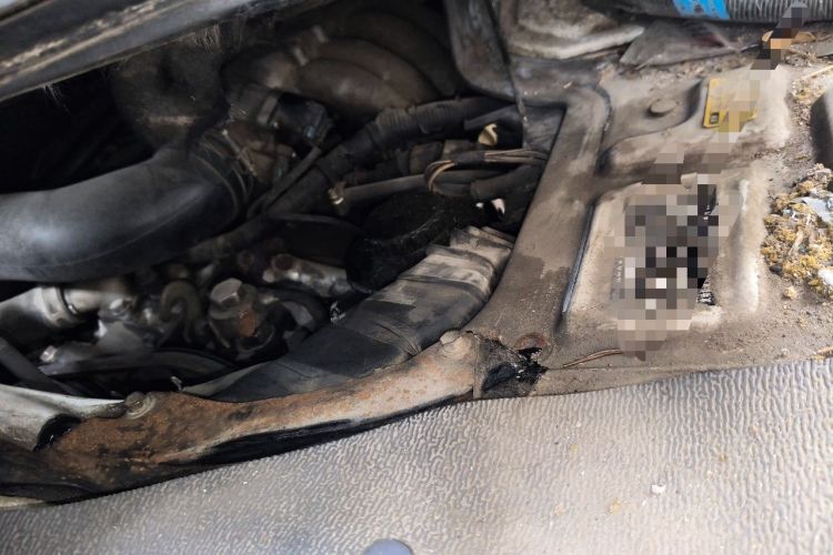 Used Jinbei Hiace 2016 2.0L Express Series Standard Version V19 Engine Bay Left