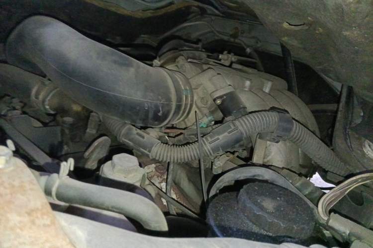 Used Jinbei Hiace  Engine Bay Right