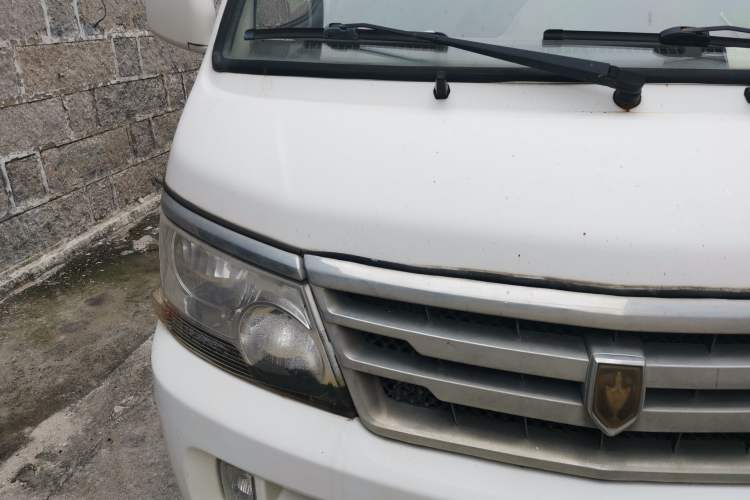 Used Jinbei Hiace 2016 2.0L Express Series Standard Version V19 Engine Bay Right