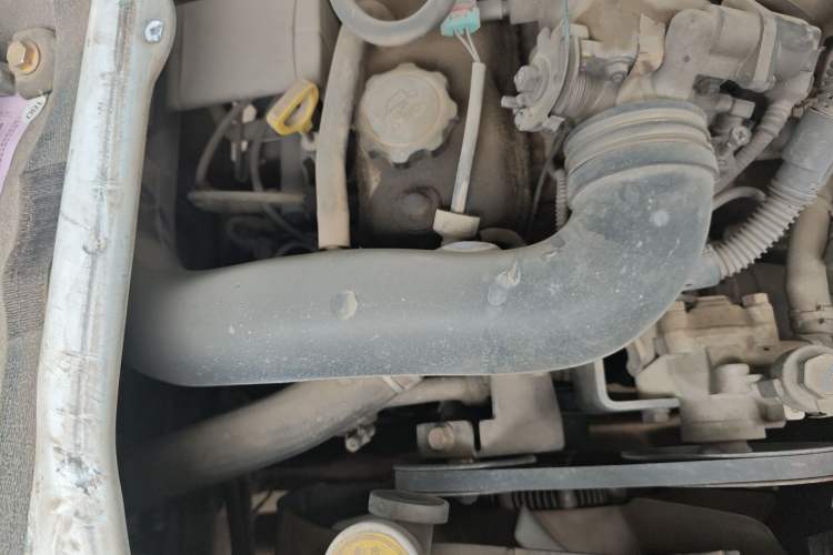 Used Jinbei Hiace 2016 2.0L Express Series Standard Version V19 Engine Bay Right