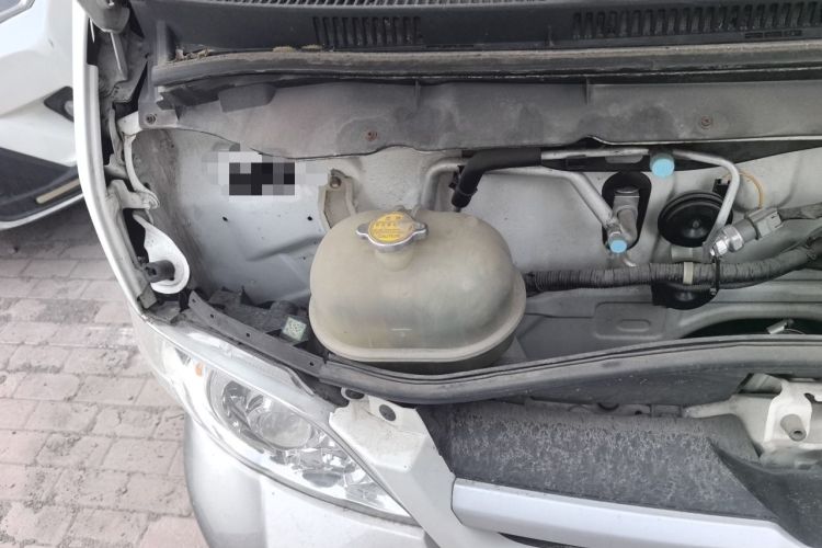 Used Jinbei Hiace 2016 2.0L Express Series Standard Version V19 Engine Bay Right
