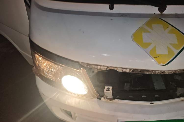 Used Jinbei Hiace 2016 2.0L Express Series Standard Version V19 Engine Bay Right