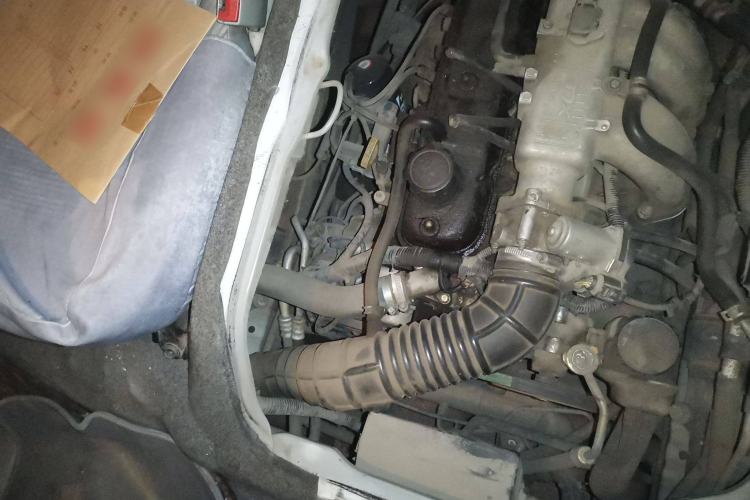 Used Jinbei Hiace 2016 2.0L Luxury Version V19 Engine Bay Right