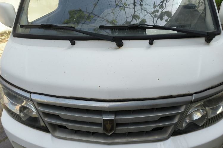 Used Jinbei Hiace 2016 2.0L Express Series Standard Version V19 Engine Bay