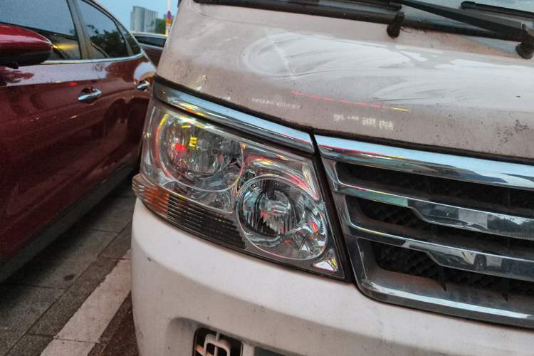Used Jinbei Hiace 2016 2.0L Express Series Standard Version V19 Exterior 6