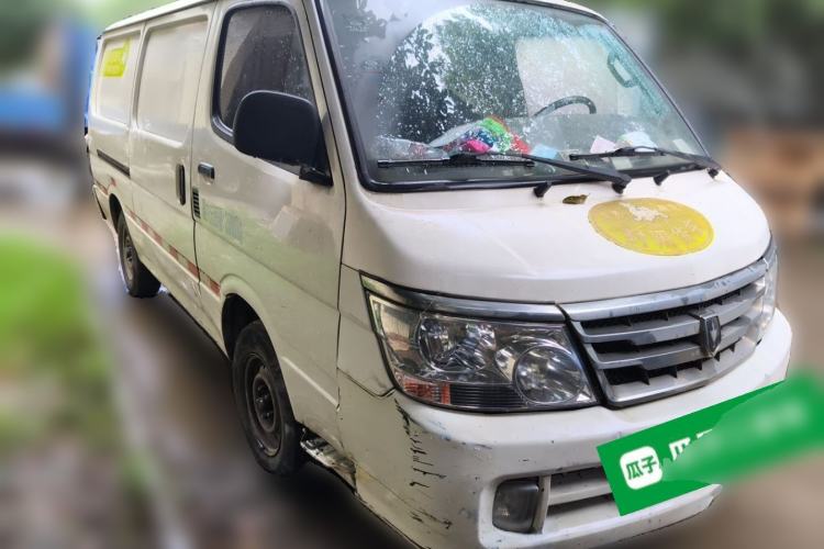 Used Jinbei Hiace 2016 2.0L Express Series Standard Version V19 Front Right 45 Deg