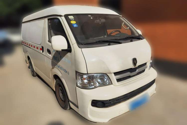 Used Jinbei Hiace 2016 2.2L Luxury Version V22 Front Right 45 Deg