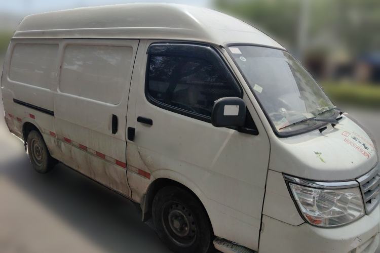 Used Jinbei Hiace 2016 2.2L Express Van Version V22 Front Right 45 Deg