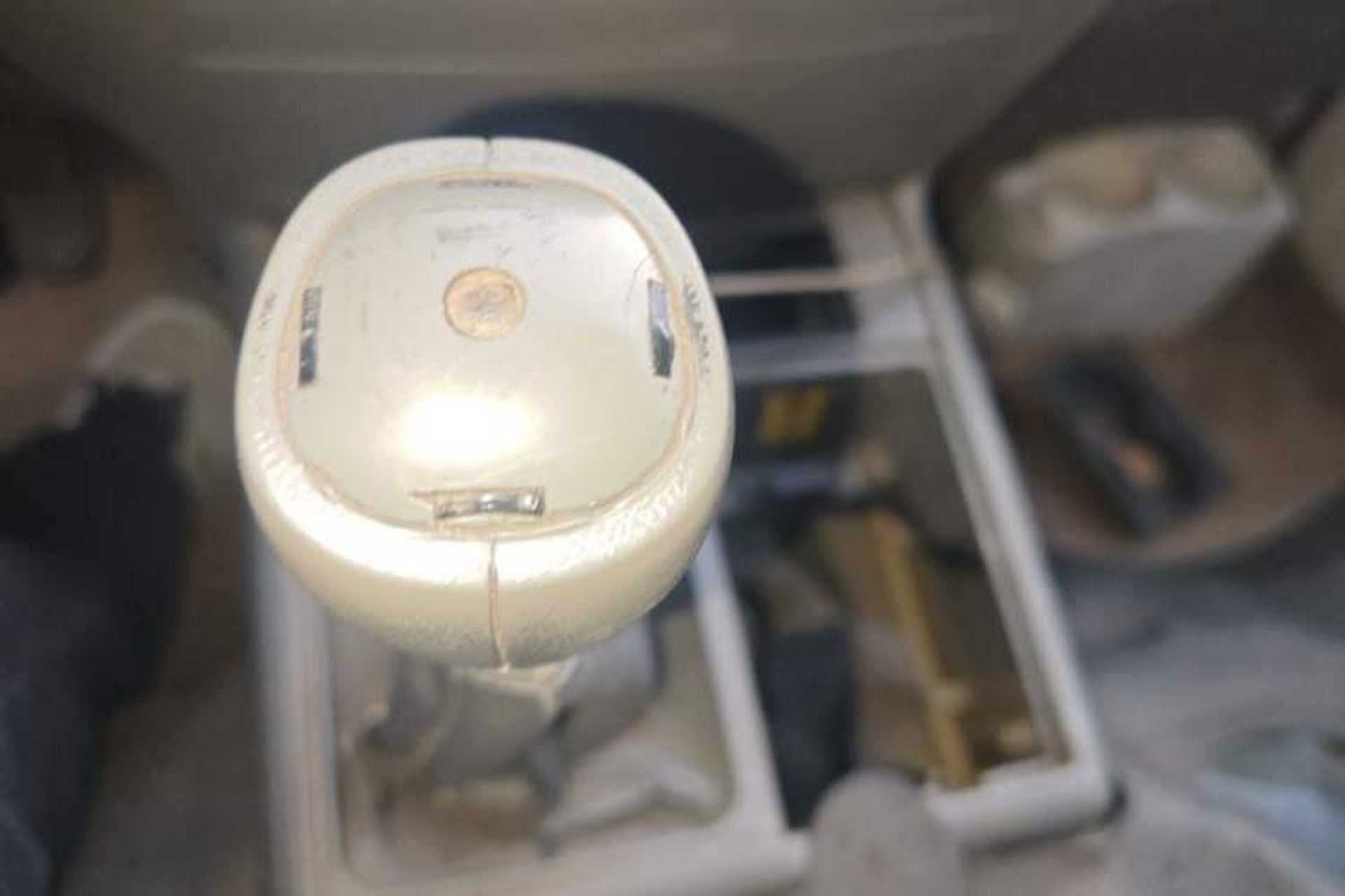 Used Jinbei Hiace 2016 2.0L Express Series Standard Version V19 Gear Lever