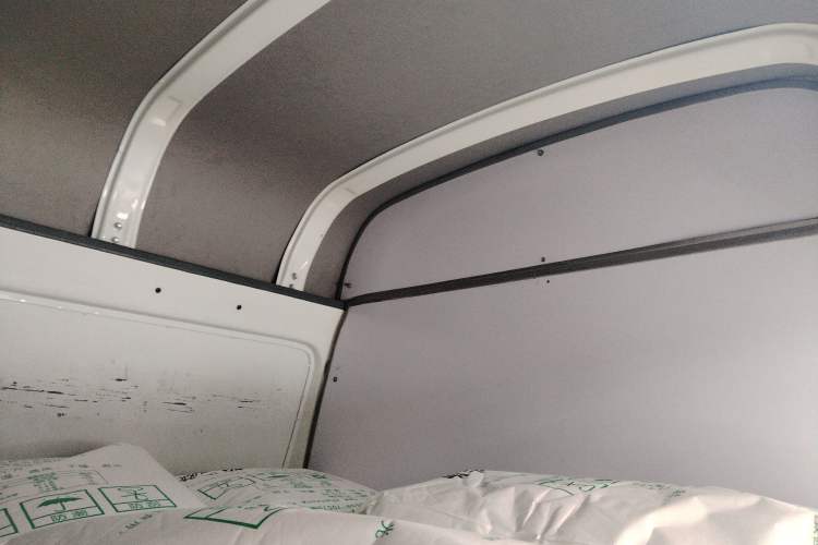 Used Jinbei Hiace 2016 2.2L Express Van Version V22 Headliner