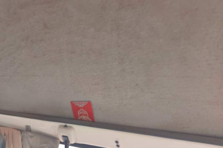 Used Jinbei Hiace 2016 2.2L Express Van Version V22 Headliner