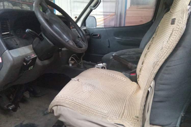 Used Jinbei Hiace 2016 2.4L Da Hai Shi W Standard Edition Left Front Seat