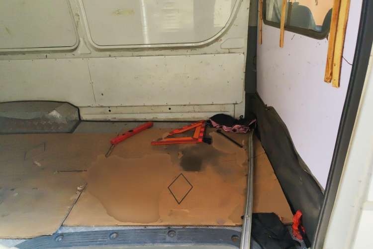 Used Jinbei Hiace 2016 2.2L Luxury Version V22 Left Rear Seat