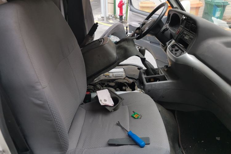 Used Jinbei Hiace 2016 2.0L Express Series Standard Version V19 Left Rear Seat