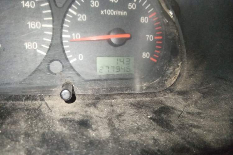 Used Jinbei Hiace 2016 2.4L Da Hai Shi W Standard Edition Odometer Close Up
