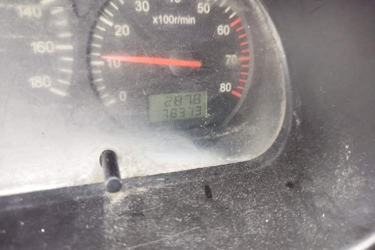 Used Jinbei Hiace 2016 2.0L Express Series Standard Version V19 Odometer Close Up