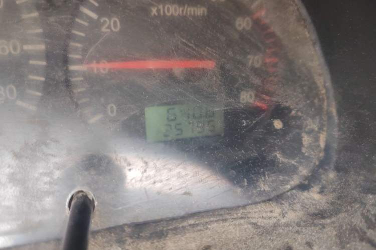 Used Jinbei Hiace 2016 2.0L Express Series Standard Version V19 Odometer Close Up