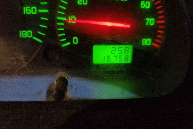 Used Jinbei Hiace 2016 2.0L Express Series Standard Version V19 Odometer Close Up