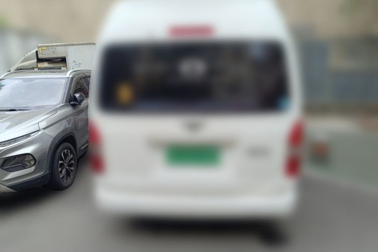 Used Jinbei Hiace 2016 2.4L Da Hai Shi W Standard Edition Rear
