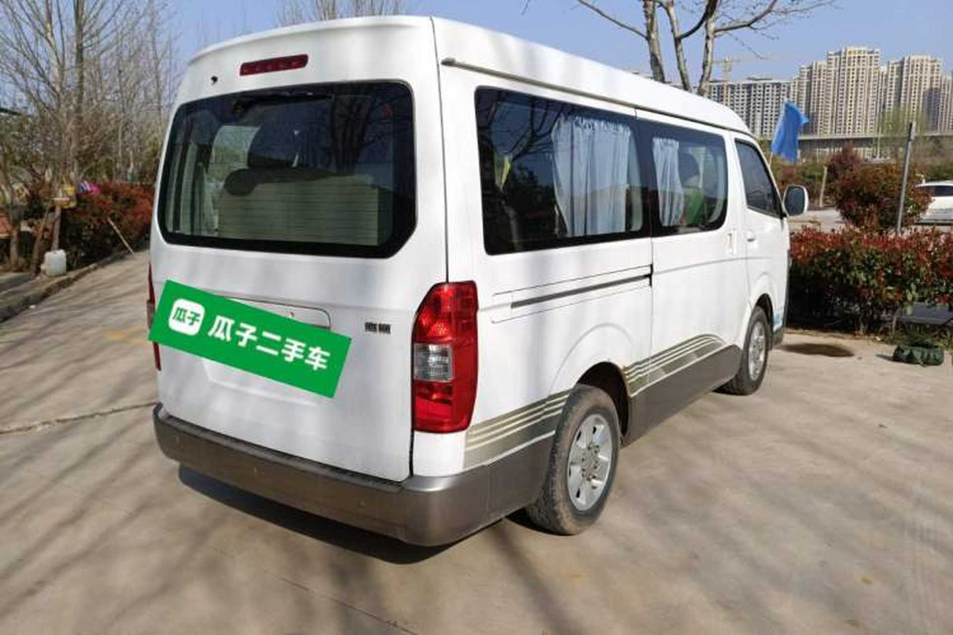 Used Jinbei Hiace 2016 2.0L Luxury Version V19 Rear Right 45 Deg