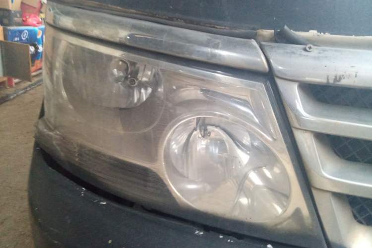 Used Jinbei Hiace 2016 2.4L Da Hai Shi W Standard Edition Right Front Headlight
