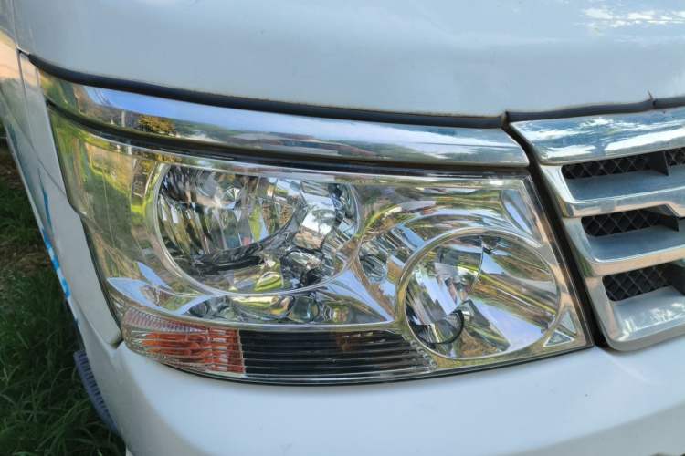 Used Jinbei Hiace 2016 2.0L Express Series Standard Version V19 Right Front Headlight