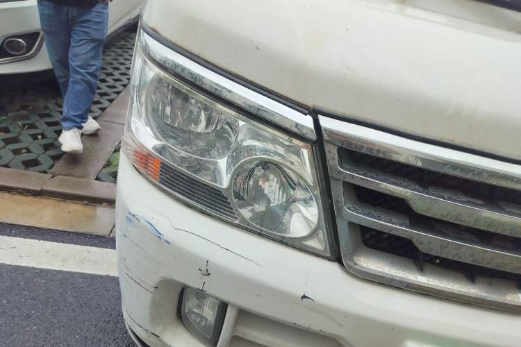Used Jinbei Hiace 2016 2.0L Express Series Standard Version V19 Right Front Headlight