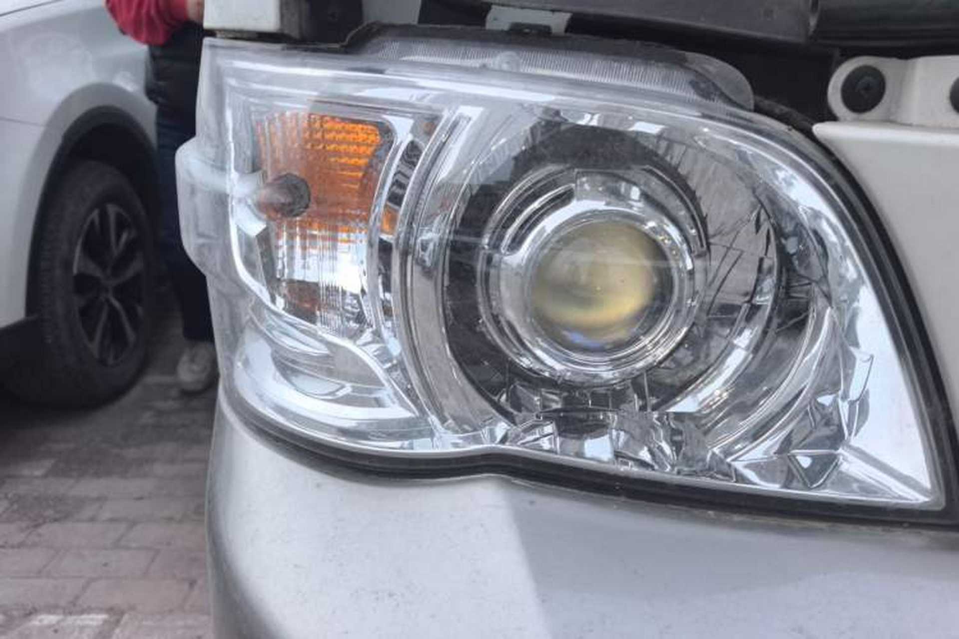 Used Jinbei Hiace 2016 2.0L Express Series Standard Version V19 Right Front Headlight