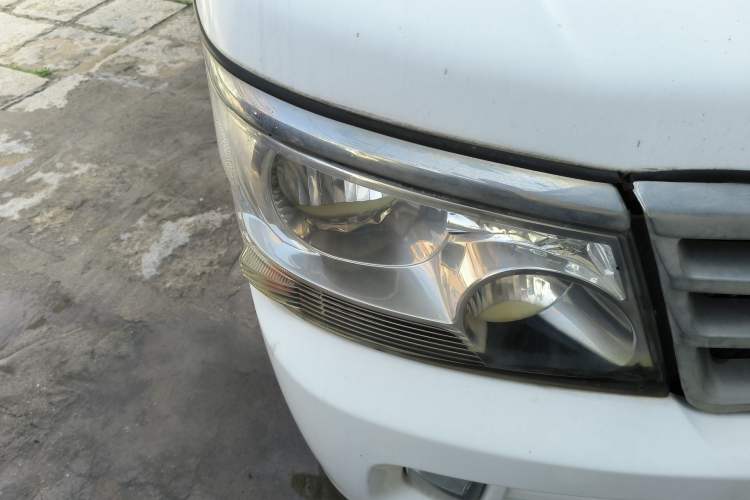 Used Jinbei Hiace 2016 2.0L Express Series Standard Version V19 Right Front Headlight