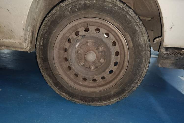 Used Jinbei Hiace  Right Front Wheel Hub