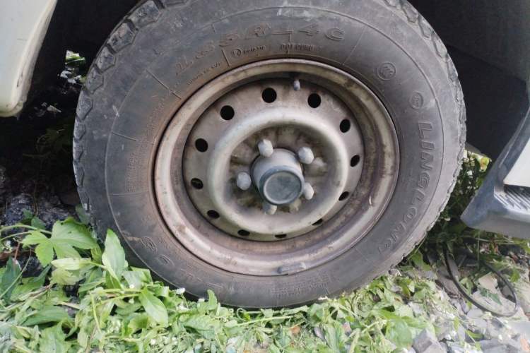 Used Jinbei Hiace  Right Front Wheel Hub