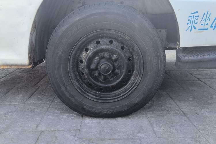 Used Jinbei Hiace  Right Front Wheel Hub