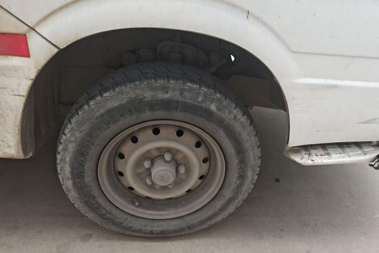 Used Jinbei Hiace 2016 2.0L Express Series Standard Version V19 Right Front Wheel Hub