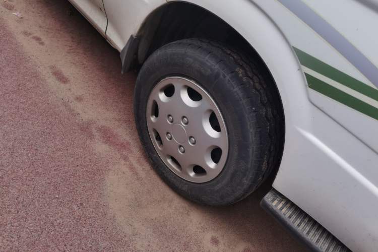 Used Jinbei Hiace  Right Front Wheel Hub