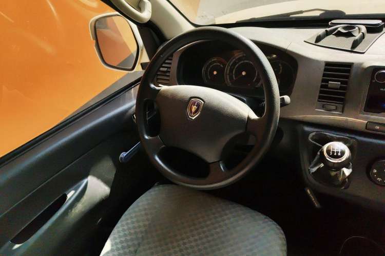 Used Jinbei Hiace 2016 2.2L Luxury Version V22 Steering Wheel