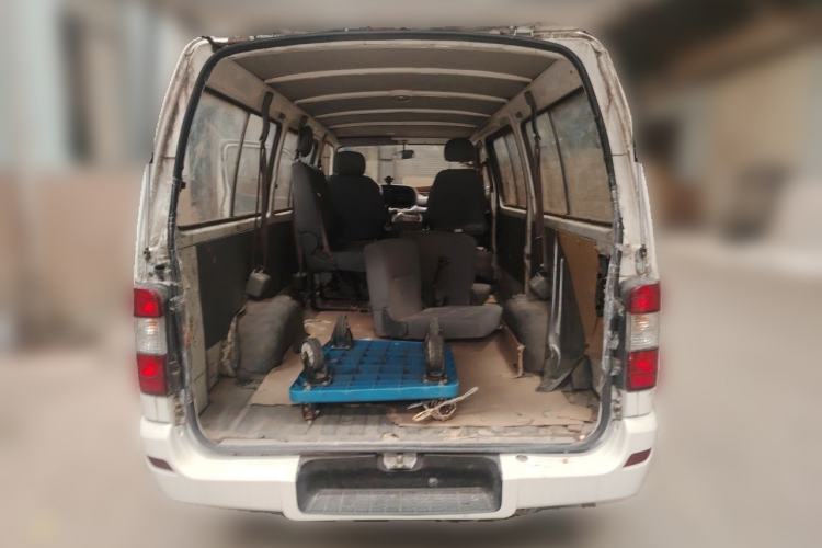Used Jinbei Hiace 2016 2.0L Express Series Standard Version V19 Trunk