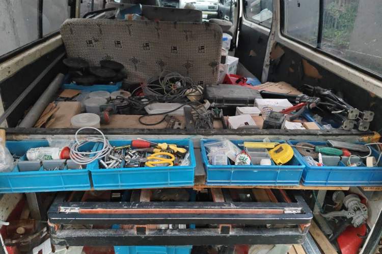 Used Jinbei Hiace 2016 2.0L Express Series Standard Version V19 Trunk