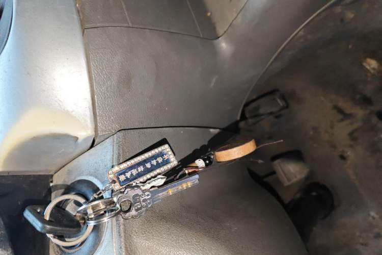 Used Jinbei Hiace 2016 2.0L Express Series Standard Version V19 Vehicle Key