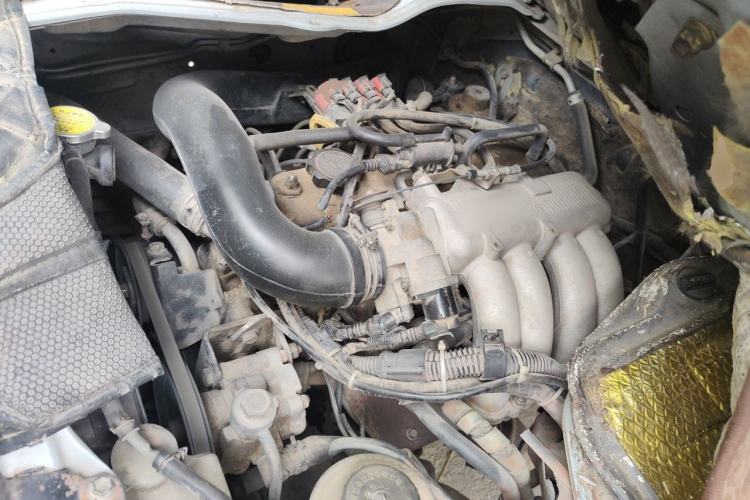 Used Jinbei Hiace  Engine Bay
