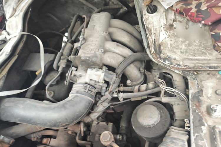 Used Jinbei Hiace  Engine Bay