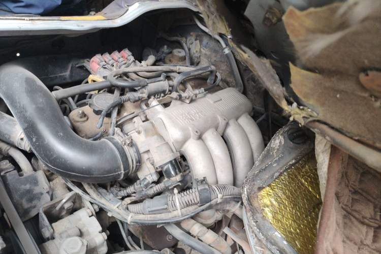 Used Jinbei Hiace  Engine Bay Left