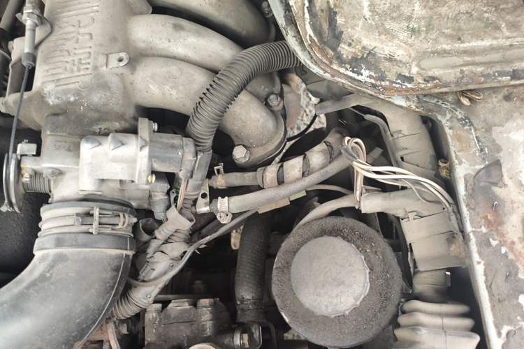 Used Jinbei Hiace  Engine Bay Left