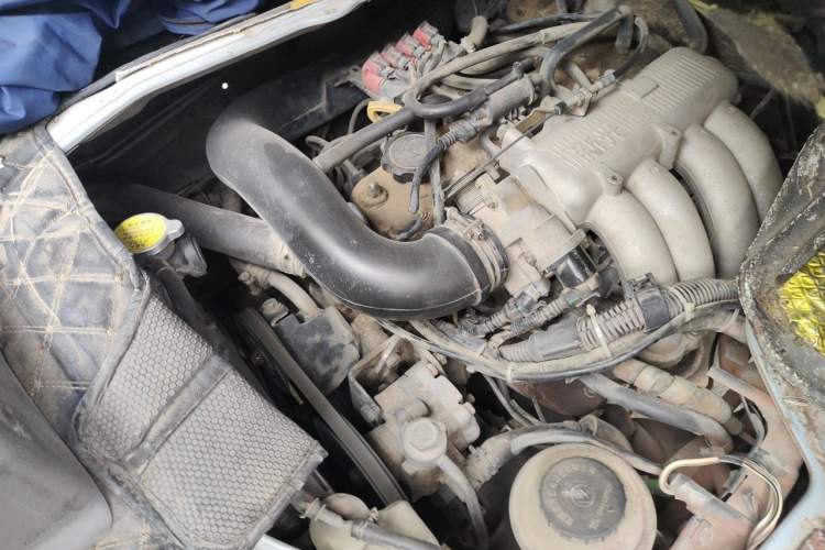 Used Jinbei Hiace  Engine Bay Right