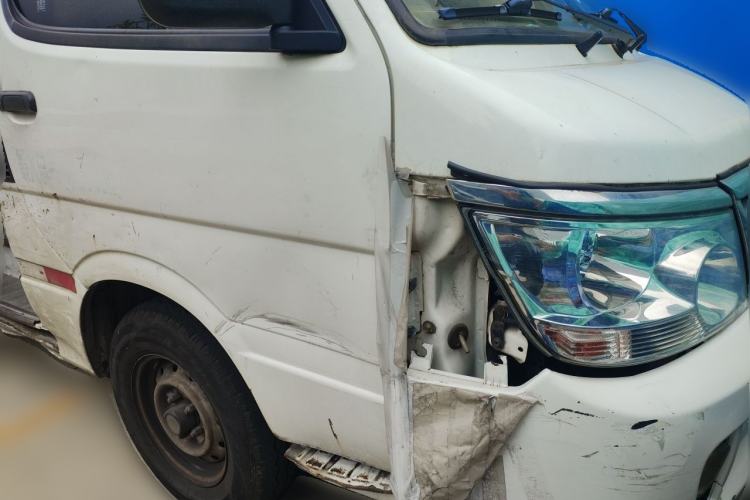 Used Jinbei Hiace  Front Right 45 Deg
