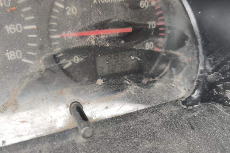 Used Jinbei Hiace  Odometer Close Up