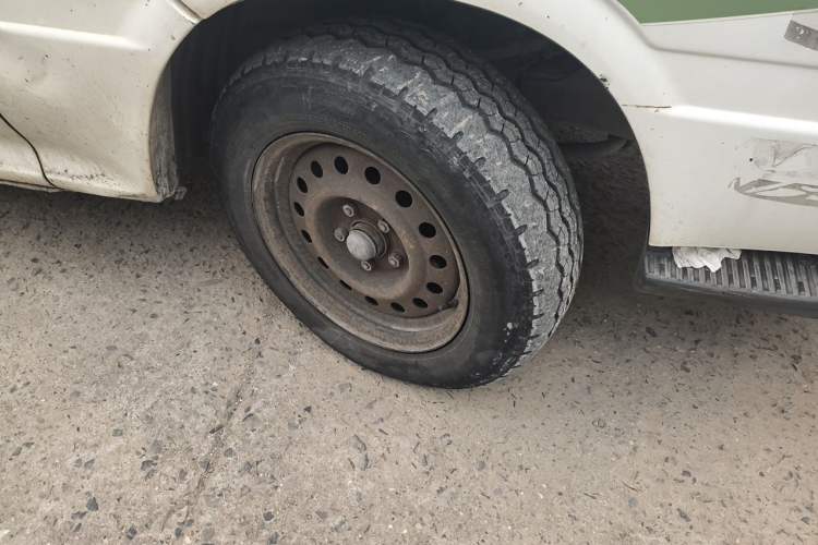 Used Jinbei Hiace  Right Front Wheel Hub