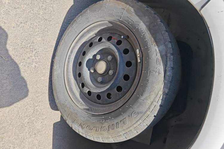 Used Jinbei Hiace  Right Front Wheel Hub