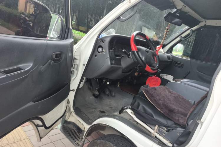 Used Jinbei Hiace 2018 2.0L Fifth-Generation Express Deluxe Extended High-Roof 6-Seater V19S Driver Seat